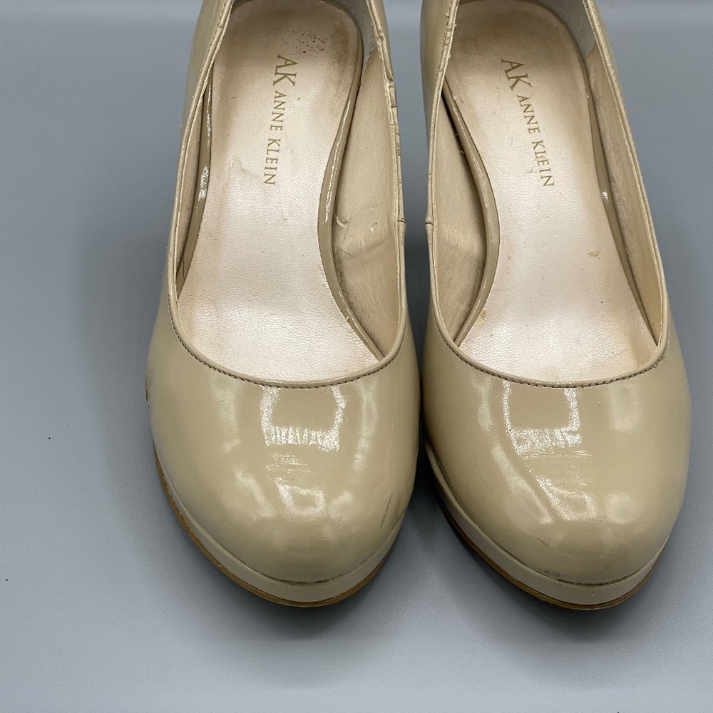 Anne Klein nude platform pump size 6M